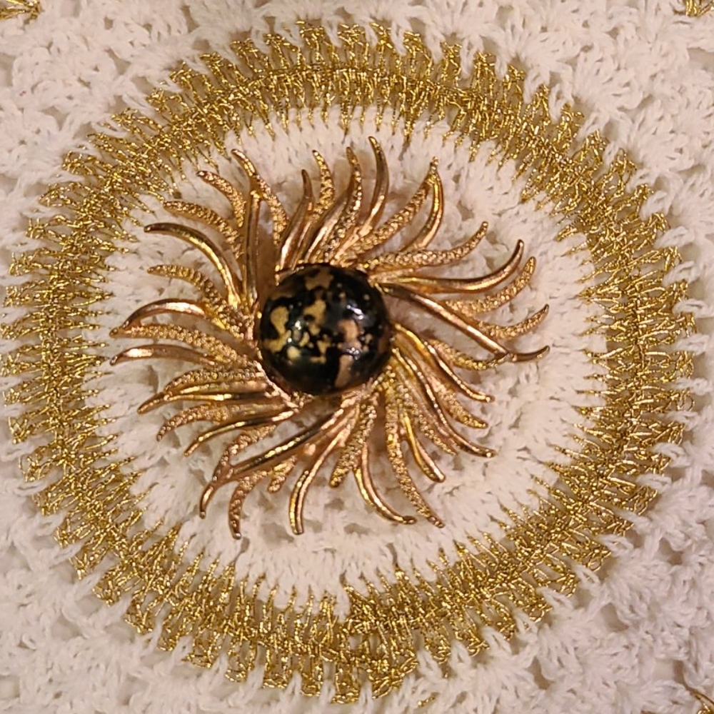 Retro Chic "Starburst" Brooch